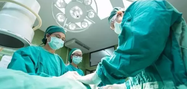 تفسير حلم اجراء عملية جراحية بالتفصيل للإمام الصادق : الرجل و المرأة